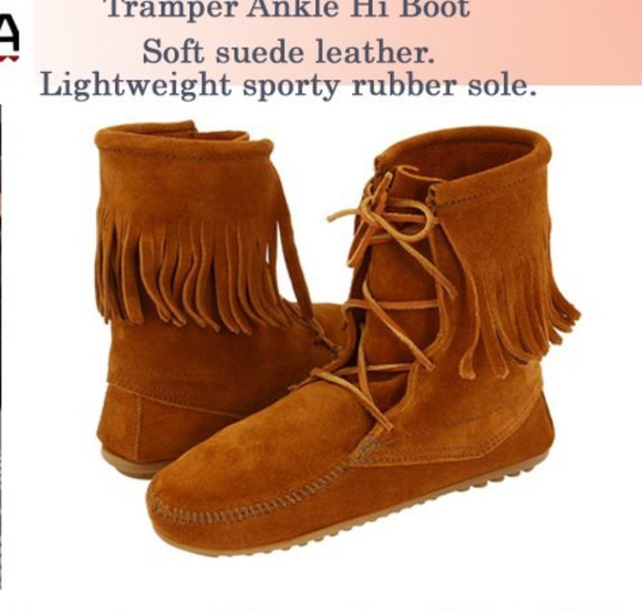 Size 6's left! Minnetonka Tramper ankle hi boot - Picture 2 of 6